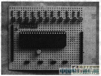 һ�ֻ���AT89S52��������Ͽ��ؼ��װ�õ����