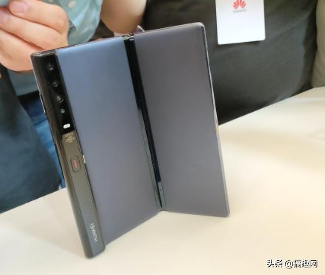 ��Ϊ�۵��ֻ�11�·��ۣ�1.7���Mate X�кβ�ͬ������Ϸ�ܱ�����